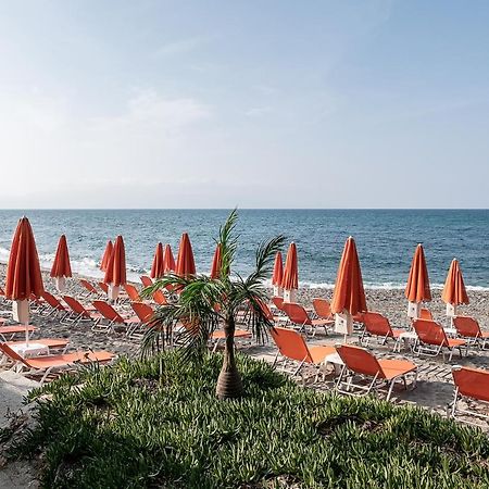 Aparthotel Angela Beach à Platanés Extérieur photo