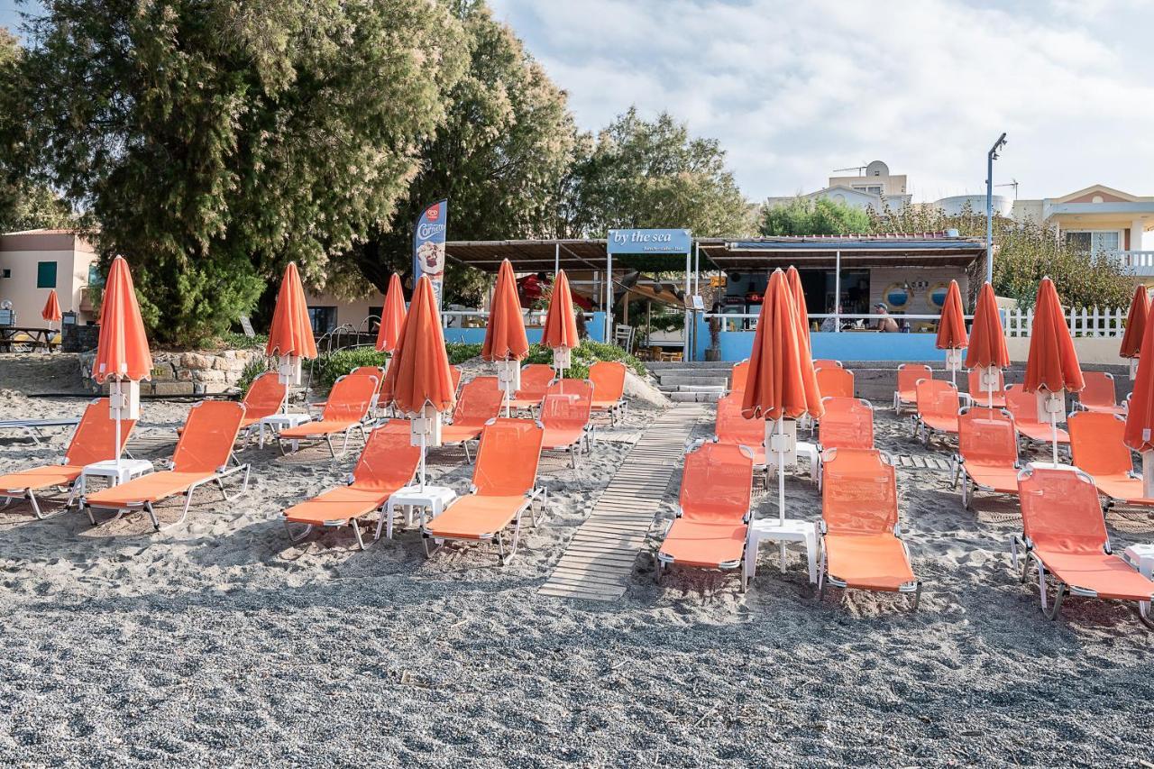 Aparthotel Angela Beach à Platanés Extérieur photo