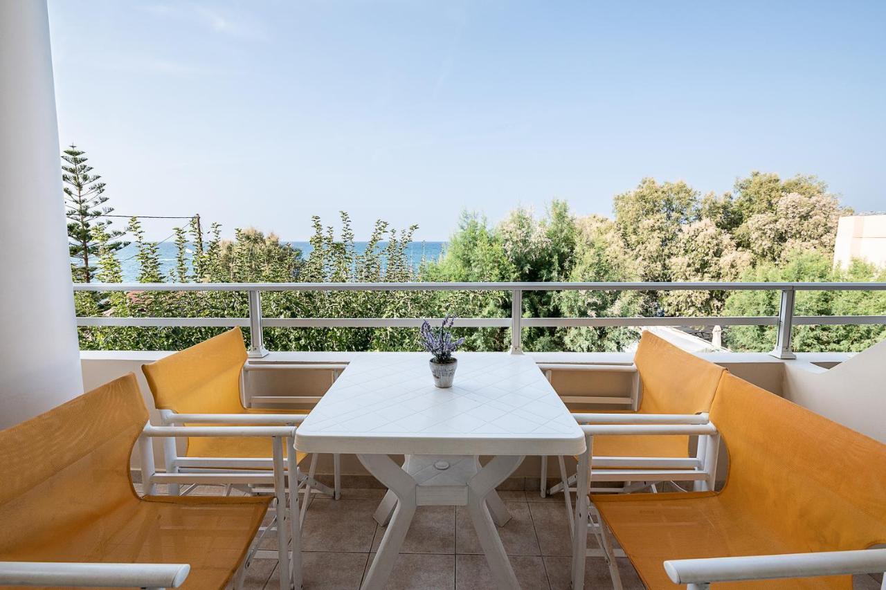 Aparthotel Angela Beach à Platanés Extérieur photo