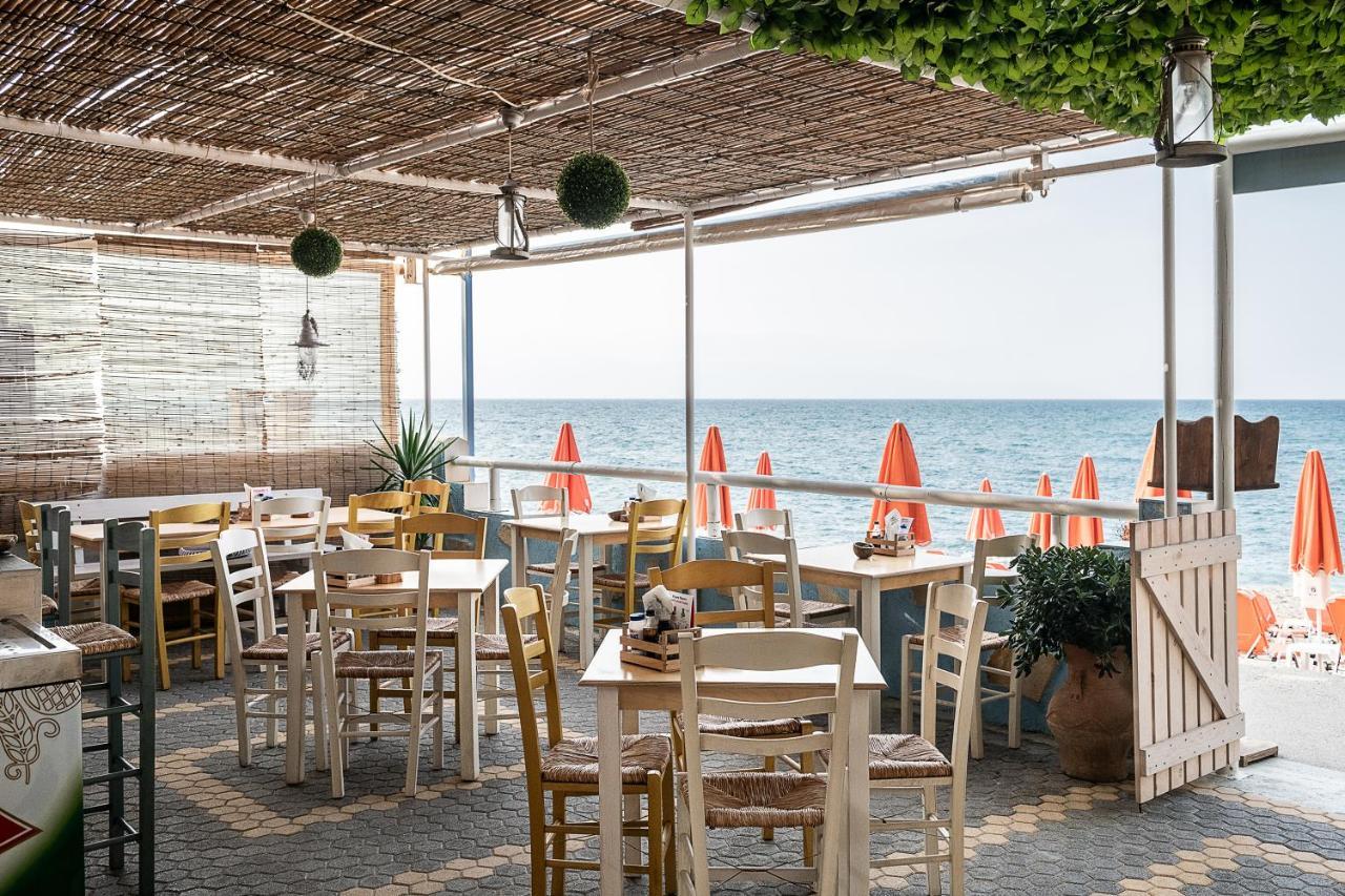Aparthotel Angela Beach à Platanés Extérieur photo