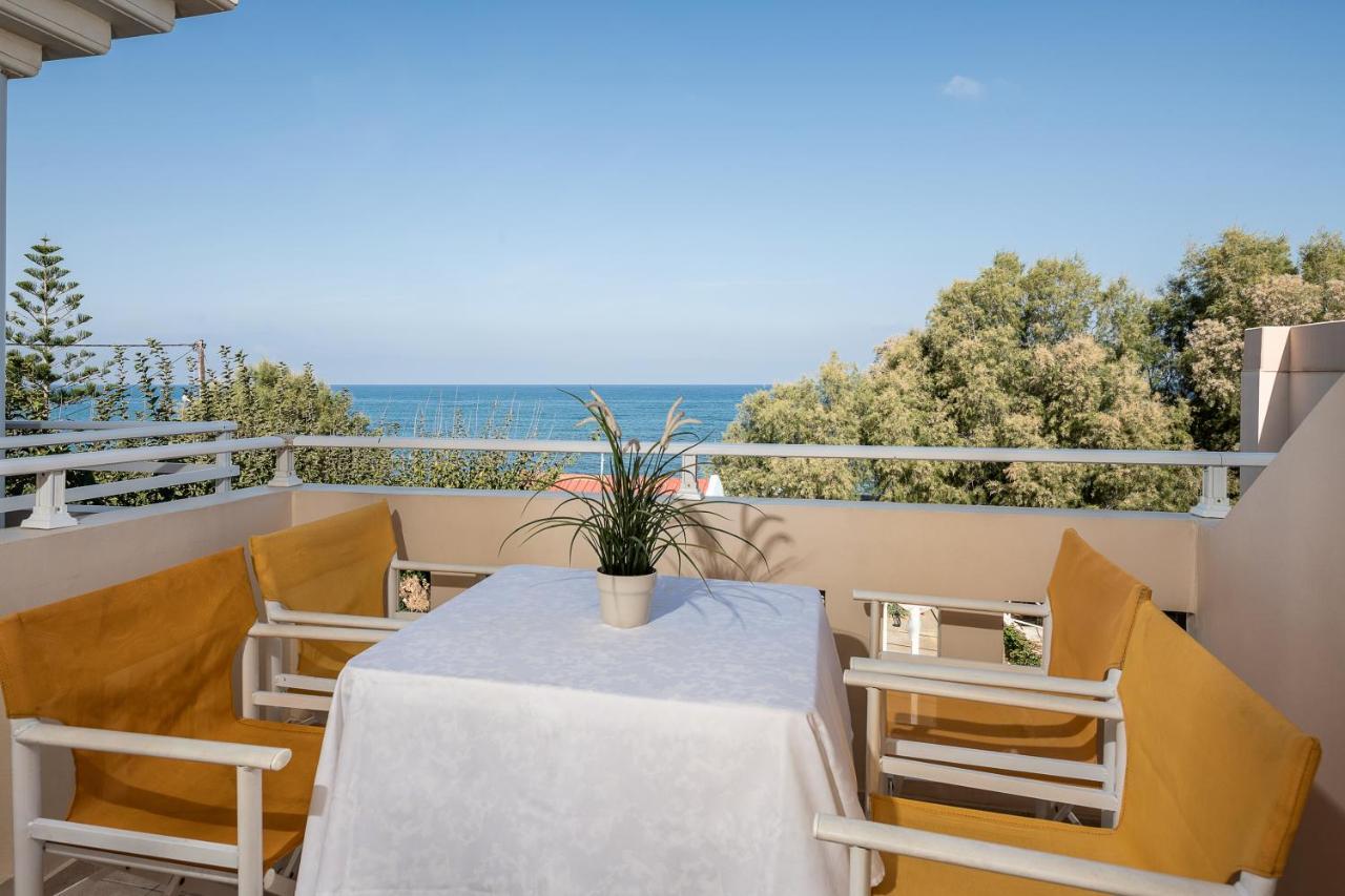 Aparthotel Angela Beach à Platanés Extérieur photo